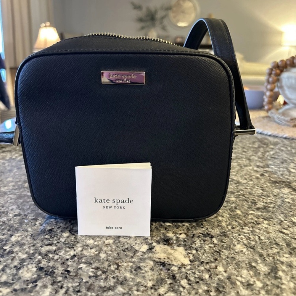 Kate Spade Newbury Lane Cammie Camera Bag in Black Saffiano leather